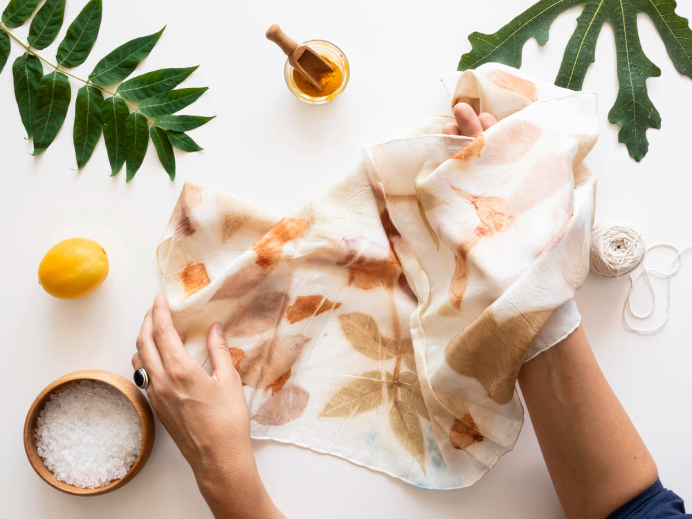 Eco printing process with leaves